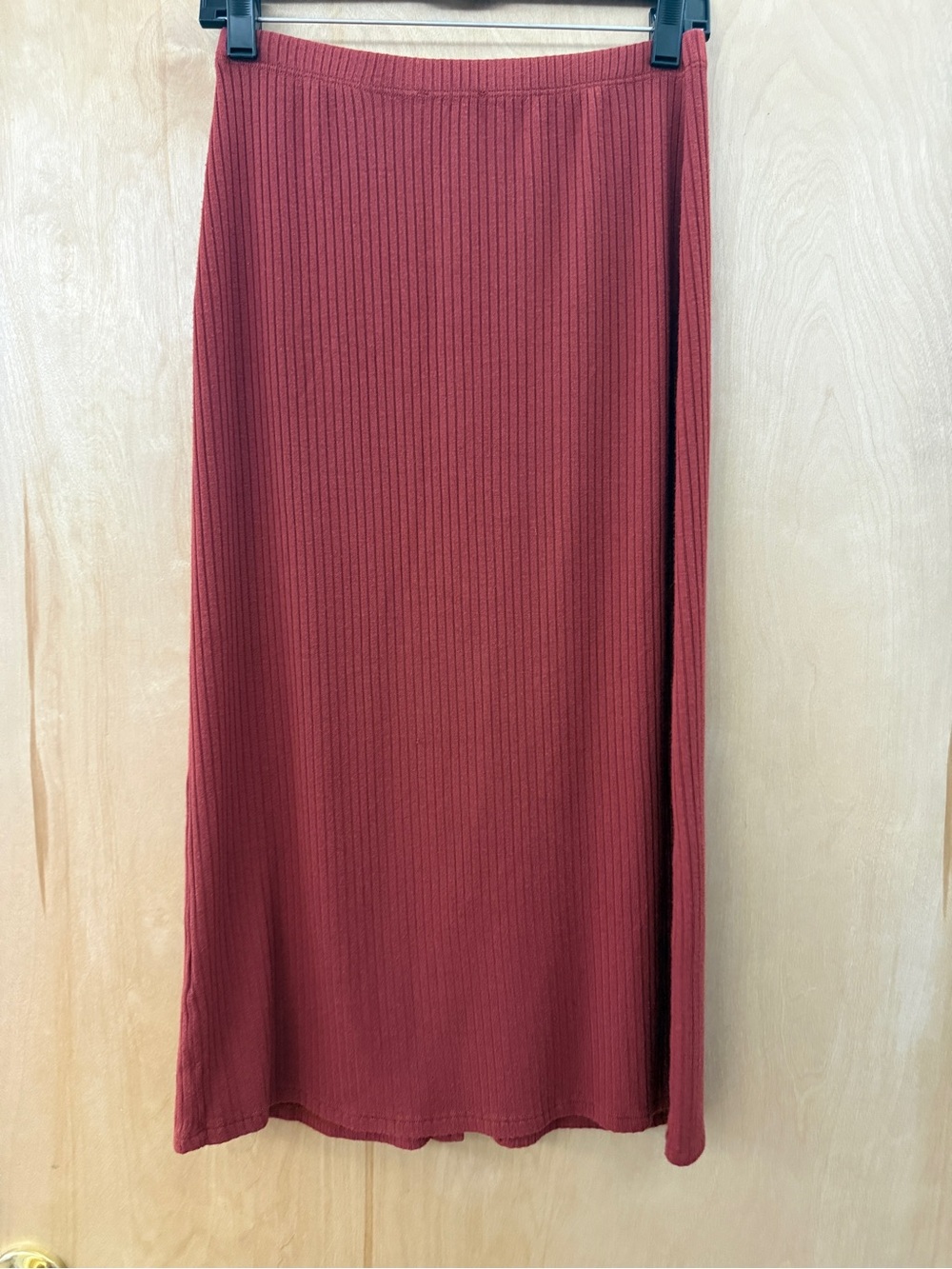 Reformation Jeans Rosie Ribbed Button-Front Midi Skirt - Rust / Size M - Picture 9 of 10